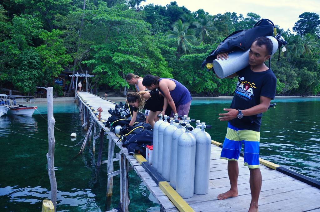 Raja Ampat Dive Resort Tapokreng Εξωτερικό φωτογραφία