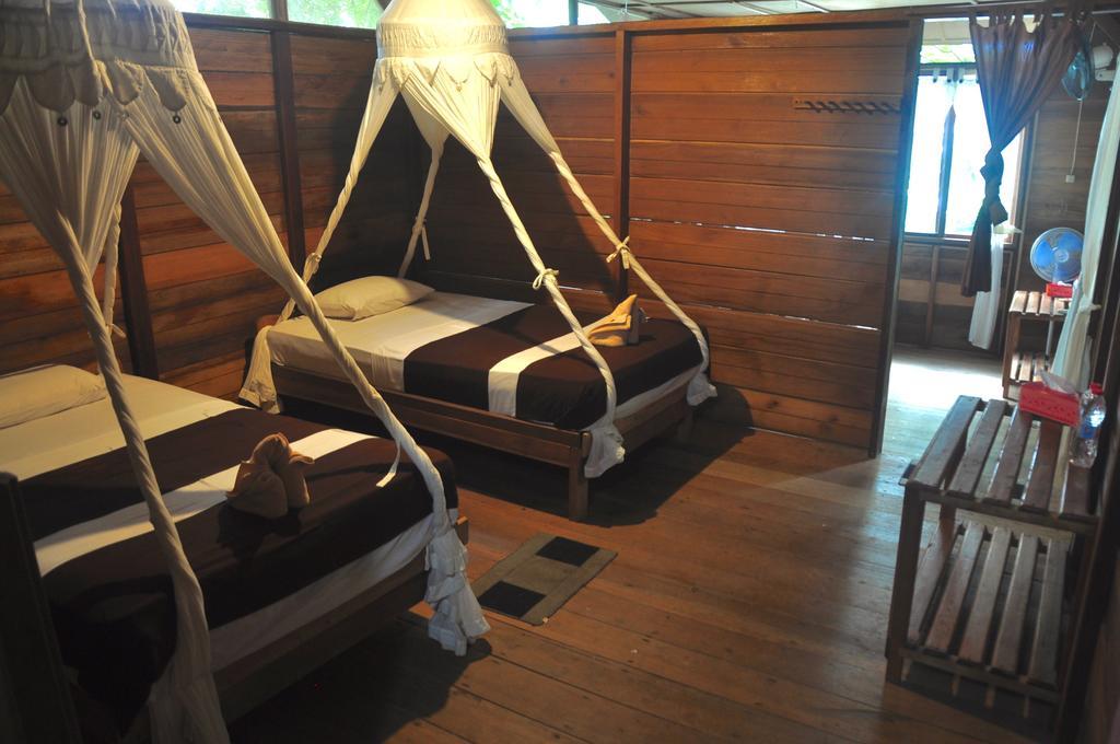 Raja Ampat Dive Resort Tapokreng Εξωτερικό φωτογραφία