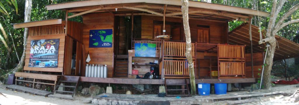 Raja Ampat Dive Resort Tapokreng Εξωτερικό φωτογραφία